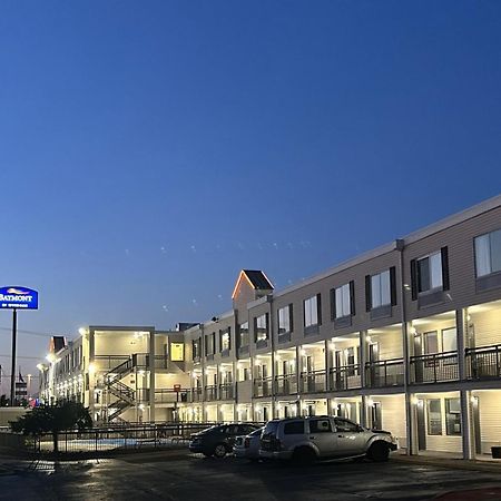 Baymont Inn And Suites By Wyndham Columbus / Near Osu Exterior photo