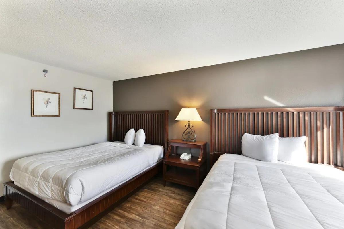 Baymont Inn And Suites By Wyndham Columbus / Near Osu Exterior photo