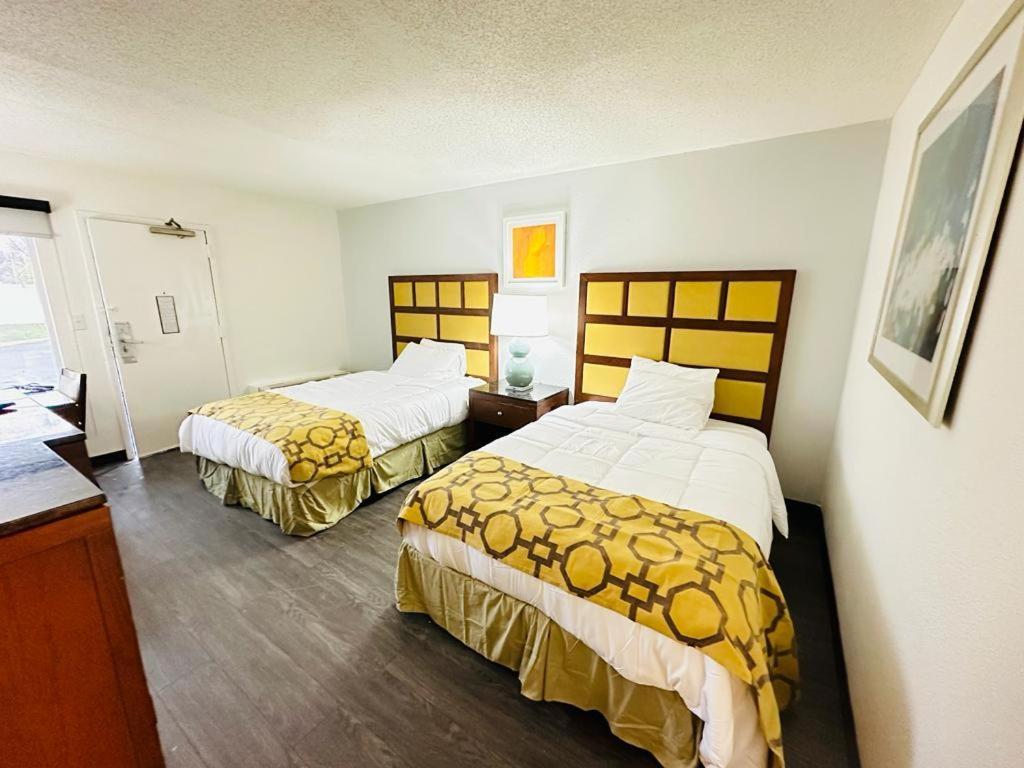 Baymont Inn And Suites By Wyndham Columbus / Near Osu Exterior photo