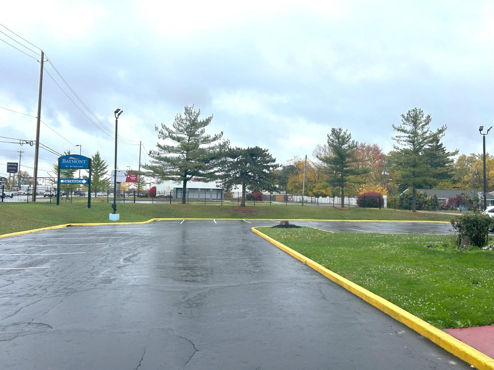 Baymont Inn And Suites By Wyndham Columbus / Near Osu Exterior photo
