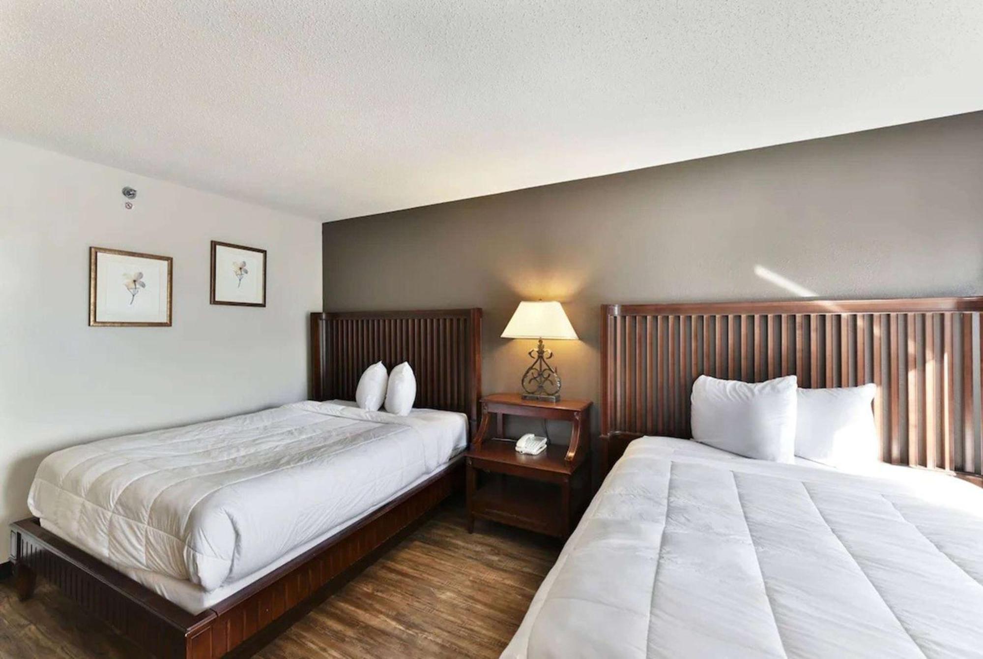 Baymont Inn And Suites By Wyndham Columbus / Near Osu Exterior photo